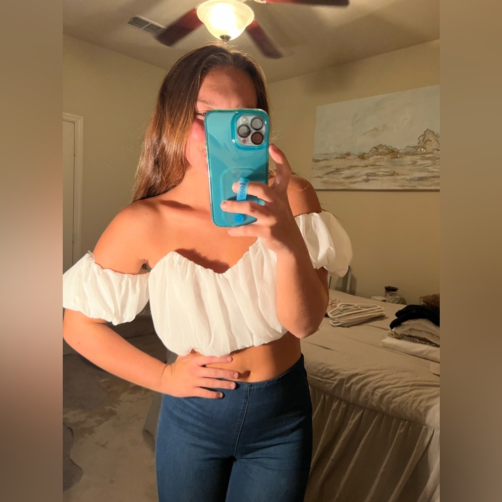 M boutique crop top